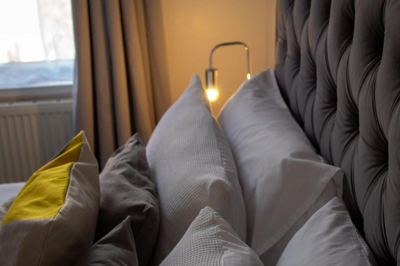 Shm Stays Hs2 Workers Great For Long Term Stays & Short Stays, 15 Min Drive To City Centre & Airport 2 Min Walk To Shops And Train Station Бирмингем Экстерьер фото