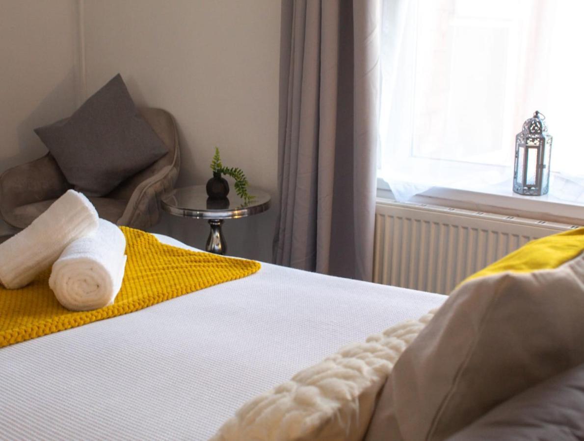 Shm Stays Hs2 Workers Great For Long Term Stays & Short Stays, 15 Min Drive To City Centre & Airport 2 Min Walk To Shops And Train Station Бирмингем Экстерьер фото